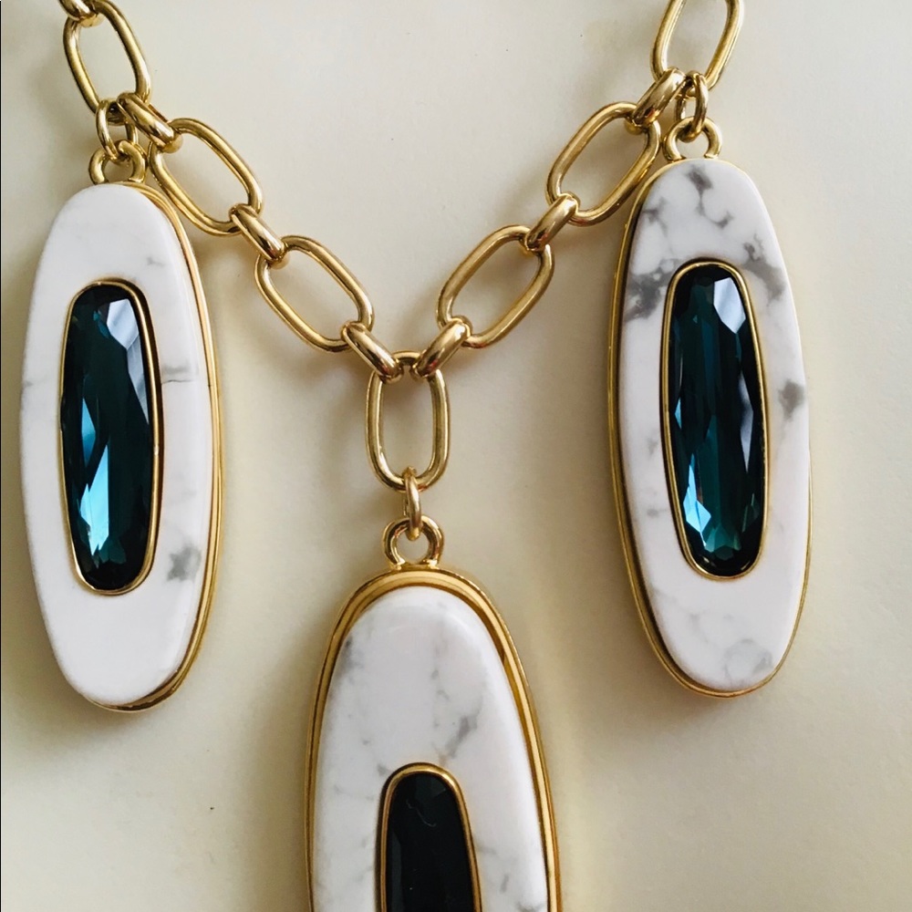 Vince Camuto necklace - Picture 8 of 8